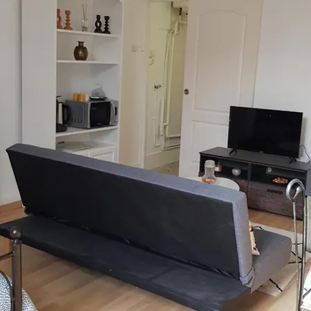 Hotel-dieu Apartment *